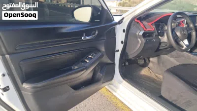 Nissan Altima S 4