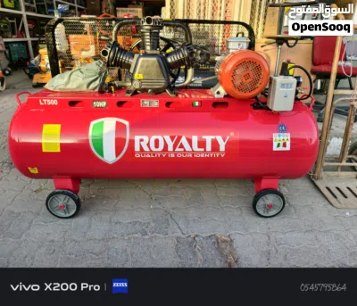 RT500LTR AIR COMPRESSOR POWER VOLTAGE 10 HP17.5KW 380V AIR PRESSURE WORKING PRESSURE 900 L/MIN 8 BA 3