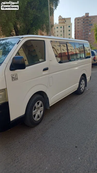 Toyota Hiace GLS 3