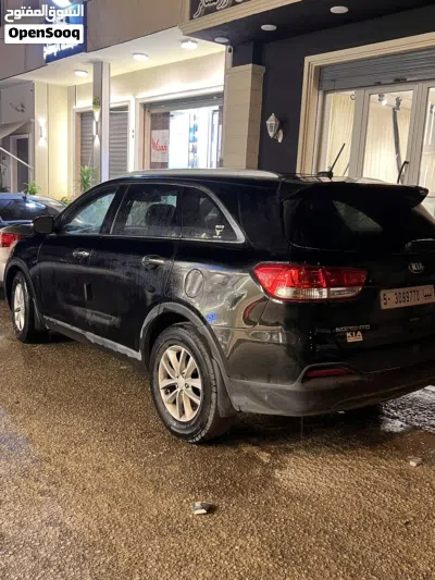 Kia Sorento EX 4
