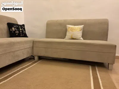 كنبتين مستعملين بتلات مخدات 3