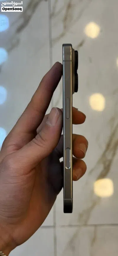 ايفون 16 برو جهاز توب نضافه 3