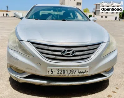 Hyundai Sonata Standard 2
