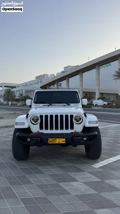 Jeep Wrangler Sahara 2
