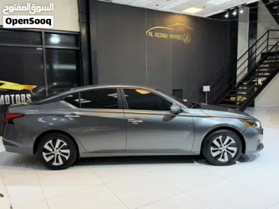 Nissan Altima S 4
