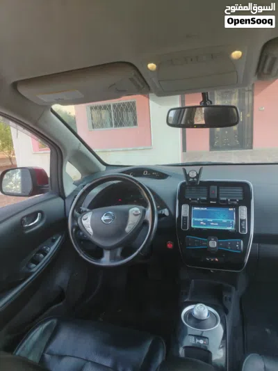 نيسان ليف SV 4