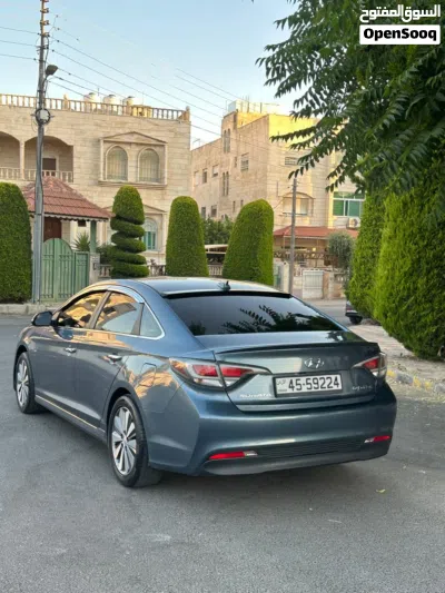 Hyundai Sonata SE 3