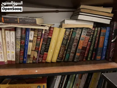 مكتبة مليئة بالكتب النظيفة 3
