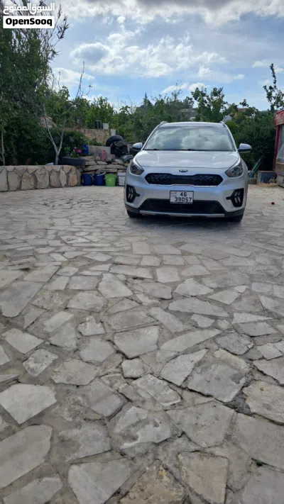 Kia Niro LX 3