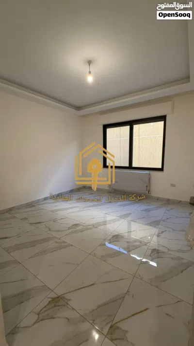 شقة جديدة * لم تسكن * 4نوم * 240م * مطلة * موقع مميز * خلدا 2
