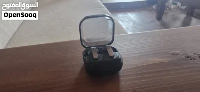 Samsung Earbuds Pro 4 - Excellent Condition like new 3
