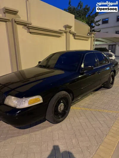 Ford Crown Victoria Standard 3