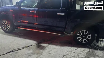 Toyota Tundra SR5 4