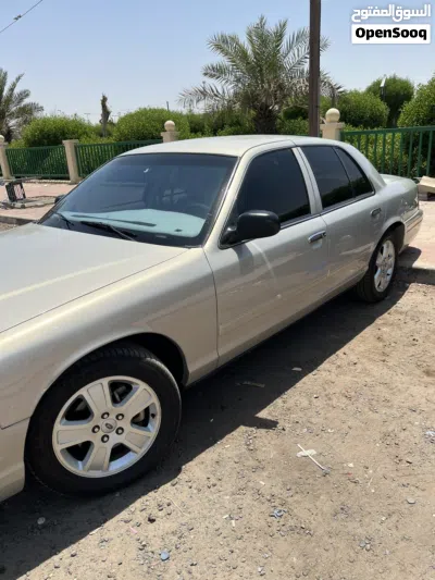 فورد كراون فكتوريا Standard 2