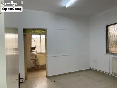 شقه ارضيه للبيع في جبل الاخضر 2