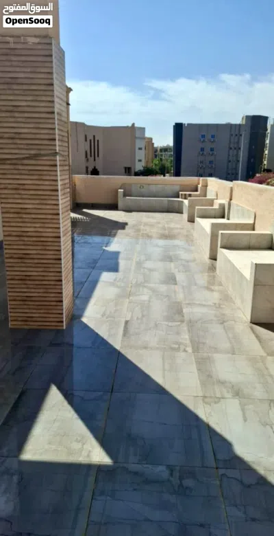 فيلا مستقلة نادرة للإيجار موقع ذهبي خلف الـ AUC مباشرة مش مجرد فيلا.. 2