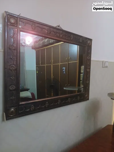 خزانة احذيه زان ثقيل ..مكينة خياطه سنجر اصليه طاولة مدخل مع مراي غساله حوضين 2
