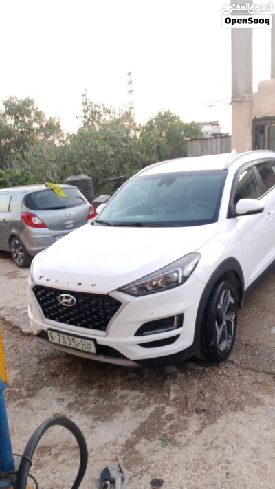 Hyundai Tucson GL 2