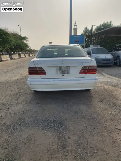 Mercedes Benz E-Class E 200 3