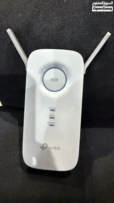WIFI, (one white and one black) and TPLINK Ac1750 4
