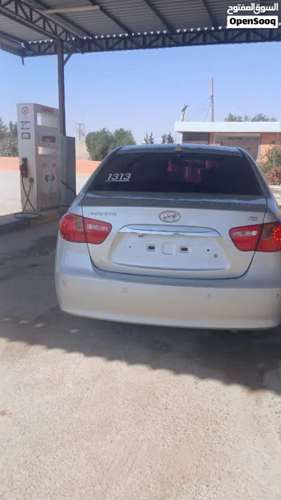 Hyundai Avante Limited 4
