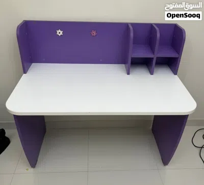 Home Centre Kids Study Table in Very Good Condition 2