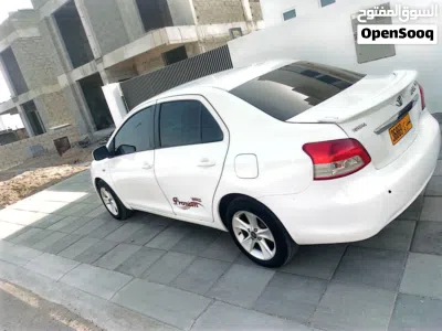 Toyota Yaris Basic 3
