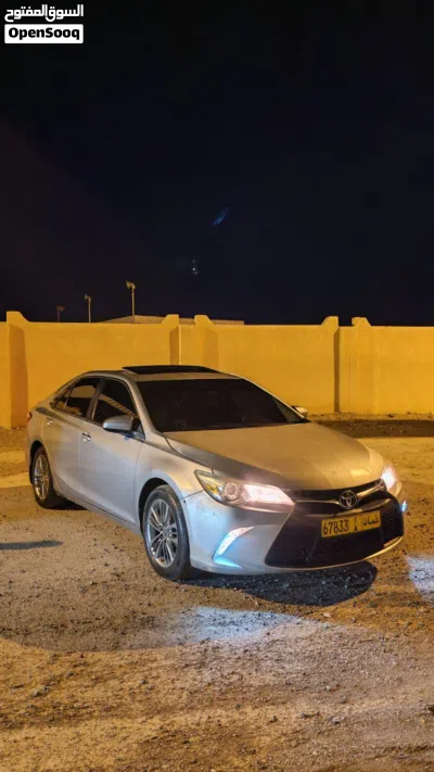 Toyota Camry SE 2
