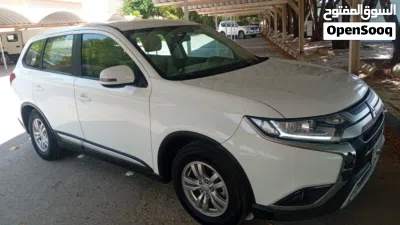 Mitsubishi Outlander Standard 4