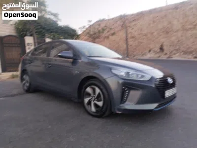 Hyundai Ioniq Standard 2