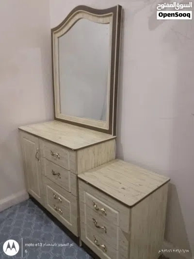 دولاب وتسريحة 2