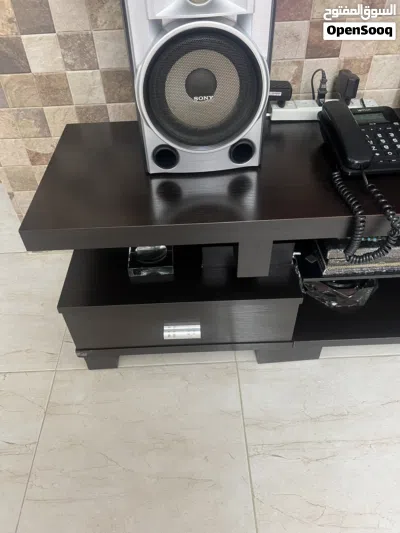 طاولة تلفزيون شبه جديده 2