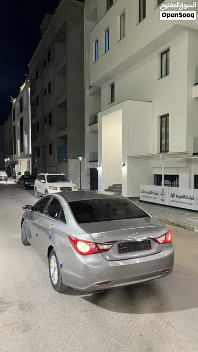 Hyundai Sonata Sport 4