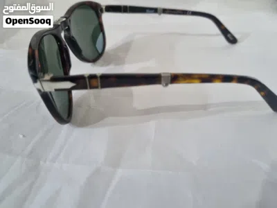 Iconic Persol 714 Folding Sunglasses – Havana & Crystal Green (Size 54) 3