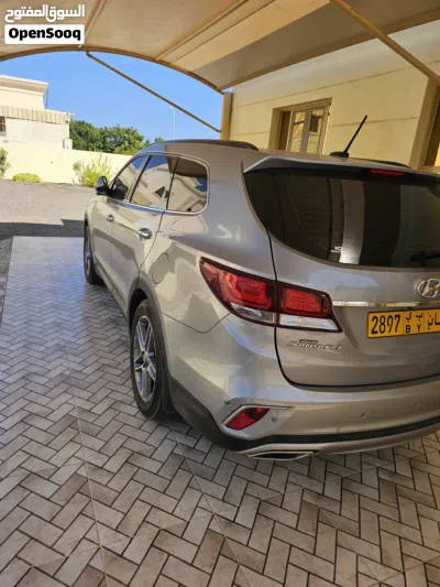 Hyundai Santa Fe Limited 2