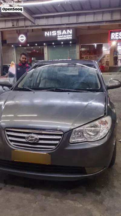 Hyundai Elantra Standard 2