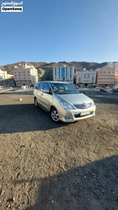 Toyota Innova G 4