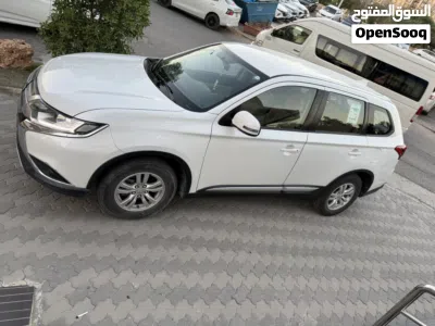 Mitsubishi Outlander Sport 4
