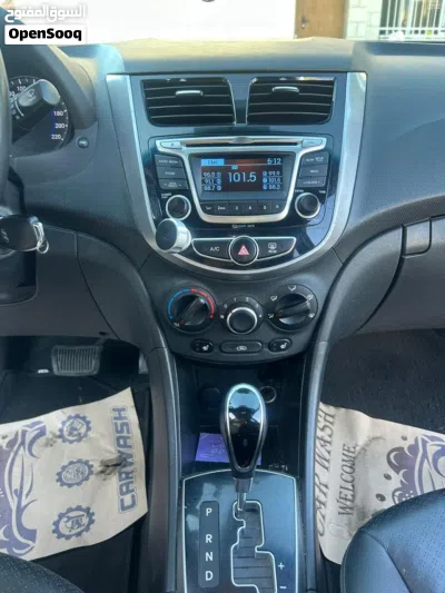 Hyundai Accent Standard 4