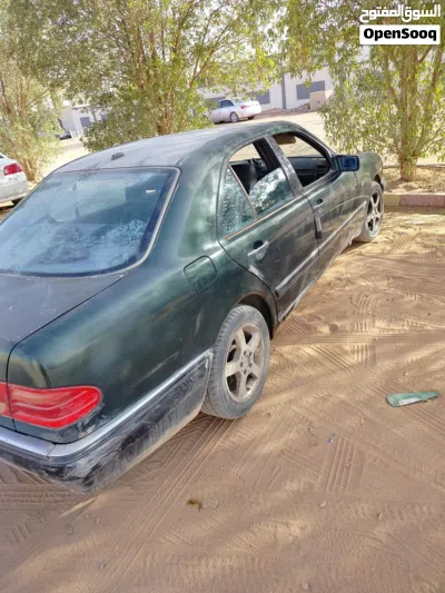 مرسيدس بنز الفئة-E E 430 2