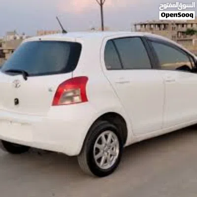 Toyota Yaris S 2