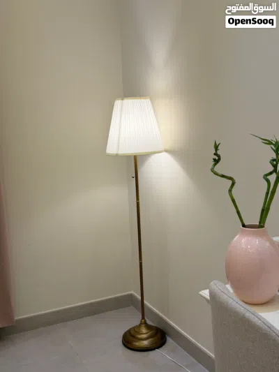 Bedroom white with mattressand mirror 3
