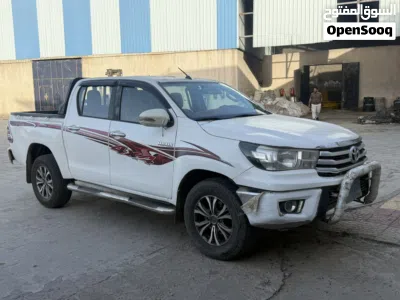 Toyota Hilux SR5 2