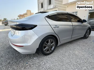 Hyundai Elantra SEL 2