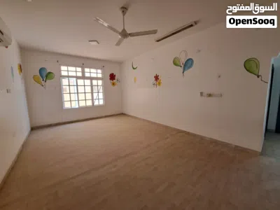 فيلا للايجار الخوض شارع مزون / Villa for rent in Al Khoud, Mazoon Street 4