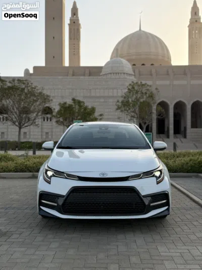 Toyota Corolla SE 2