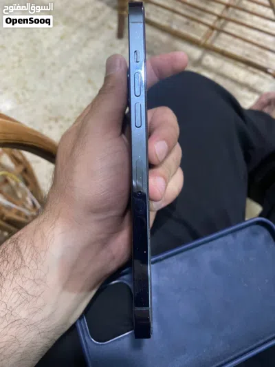 iPhone 12 Pro max بحالة ممتازة 4