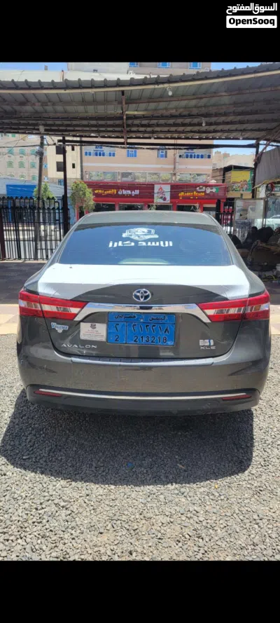 Toyota Avalon XLE 2