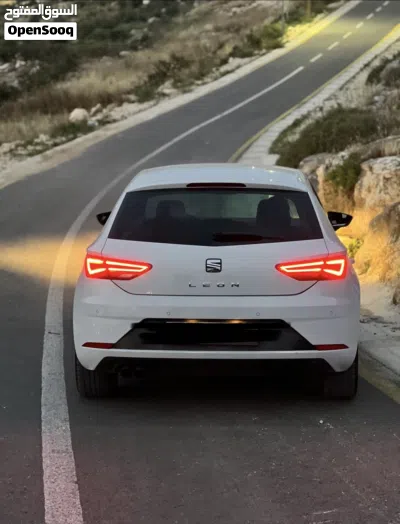 سيات ليون Standard 3