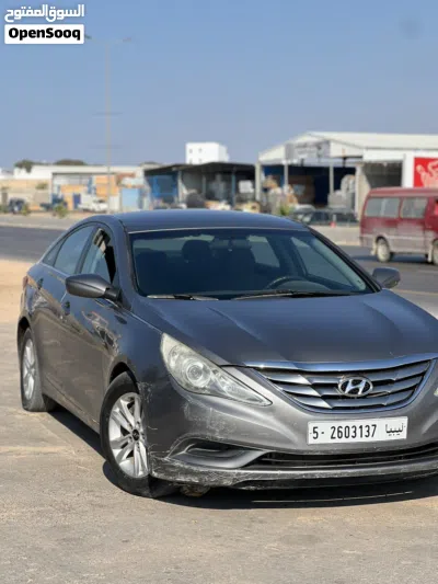 Hyundai Sonata SE 2